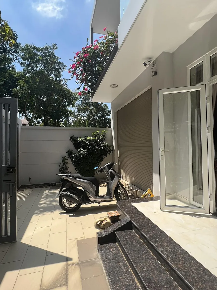 Hiện trạng sân sau trước cải tạo